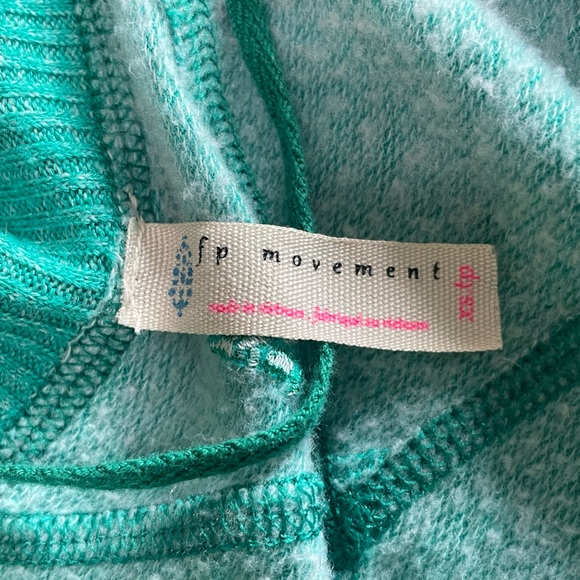 Free People Movement Women's Green Oversized Pullover Top Size XS Zippers - Picture 2 of 9